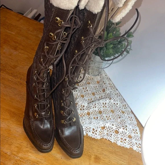 Michael Kors Leather & Quilted Heeled Boots with removable Cuff - Picture 13 of 14